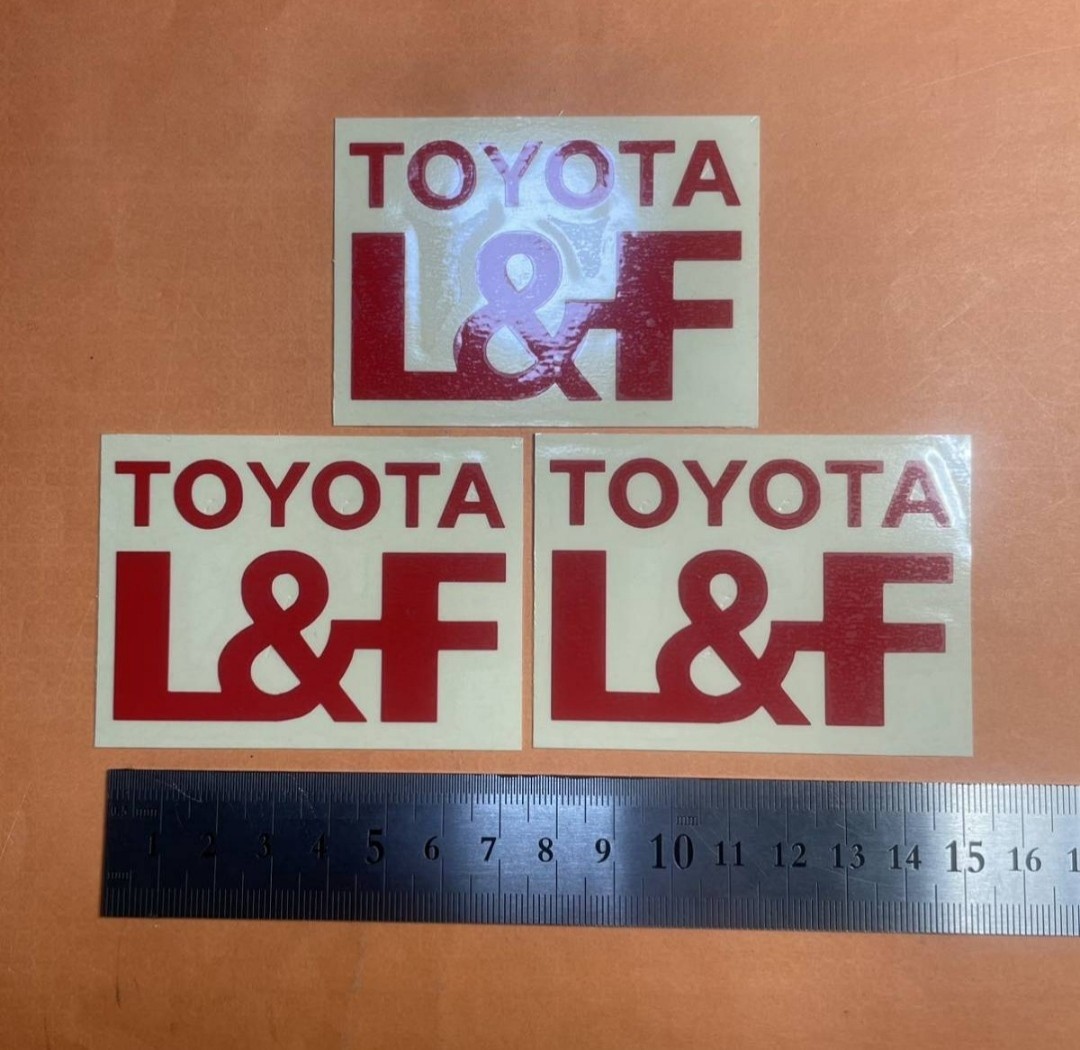 トヨタ　TOYOTA　Ｌ＆Ｆ フォークリフト　切り文字ステッカー　カッティングステッカー　防水仕様　ドレスアップ　カスタム_画像1