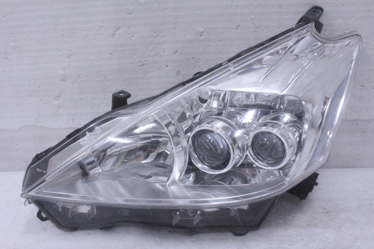 91-859-M☆美品☆中期 LED ZVW40/ZVW41 プリウスα☆左ヘッドライト