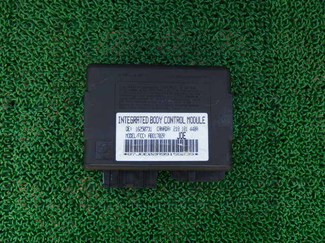 * GMC Yukon denali 99 year CK15B body control module / computer ( stock No:A21629)