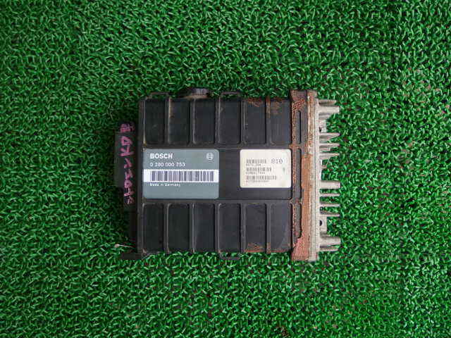 * Citroen AX 90 year ZAKD engine computer -( stock No:56097)