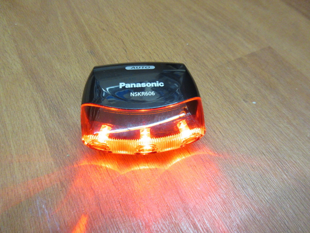 Panasonic/NSKR606 LED かしこいテールライト 自動点滅・消灯 未 Panasonic/NSKR606 LED かしこいテールライト 自動点滅・消灯 未