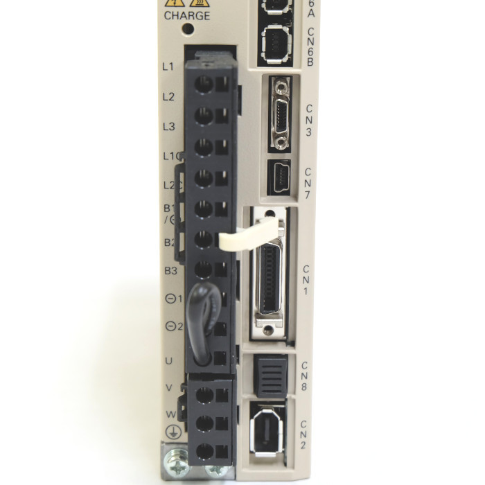 安川電機 サーボパック SGDV-1R6A21B【2300900092】 ダウン 安川電機 サーボパック SGDV-1R6A21B【2300900092】 ダウン