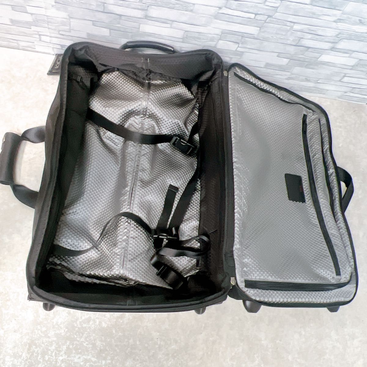 廃盤 希少モデル TUMI 22402DH ALPHA BRAVO ブレマートン 廃盤 希少モデル TUMI 22402DH ALPHA BRAVO ブレマートン