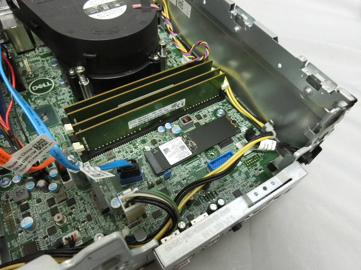 DELL OptiPlex 5070 SFF Core i7-9700/3.00GHz/M.2 NVMe SSD DELL OptiPlex 5070 SFF Core i7-9700/3.00GHz/M.2 NVMe SSD
