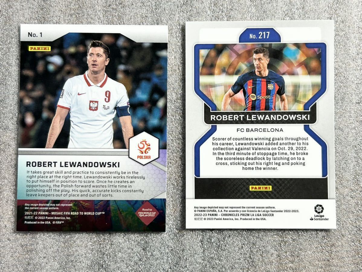 ロベルト　レヴァンドフスキ　（Robert Lewandowski）　topps サッカー　カード　prizm バルセロナ　ポーランド_画像2