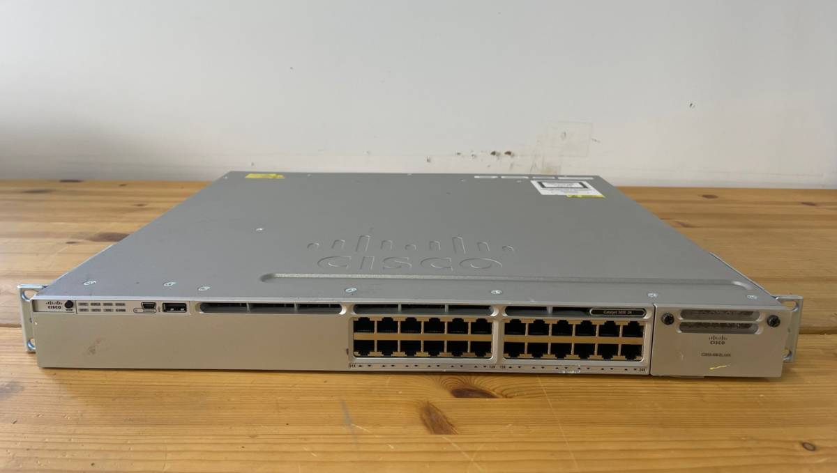Cisco WS-C3850-24T-E V06 03.06.08E 24-Port Gigabit Ethernet Switch 2x Power 初期化済み_画像1