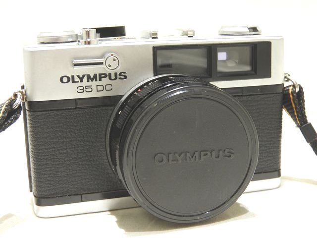 OLYMPUS オリンパス フィルムカメラ 35 DC 前期型 ◇ シルバー × ブラック レンズ付き F.ZUIKO 1:1.7 f=40mm ▼ 6A