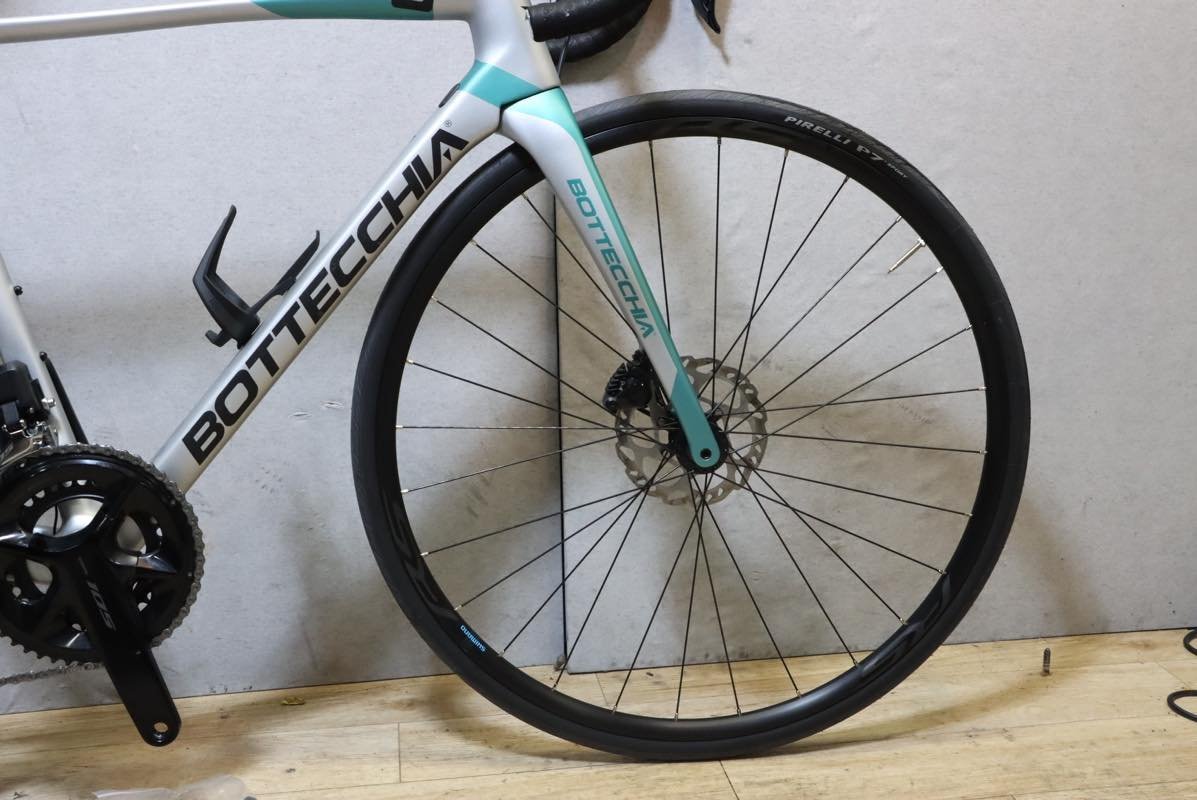 最新コンポ!!■Bottecchia ボッテキア 8avio Revolution フルカーボン SHIMANO 105 R7170 Di2 2X12S サイズ51 2022年モデル 超美品_画像4