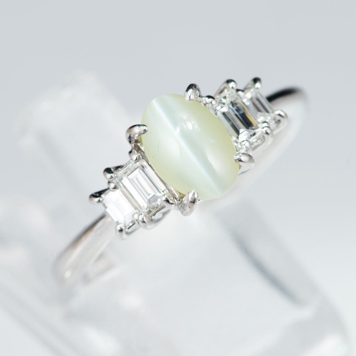 高質 1.38ct 透明感のあるキャッツアイxダイヤモンド プラチナ製リング クリソベリル Chrysoberyl Cat's Eye プラチナ900製 C1.38 D0.43 Pt900 キャッツアイ、猫目石