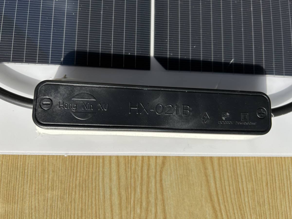 suaoki ソーラーチャージャー 100W ソーラーパネル 超薄型 suaoki ソーラーチャージャー 100W ソーラーパネル 超薄型