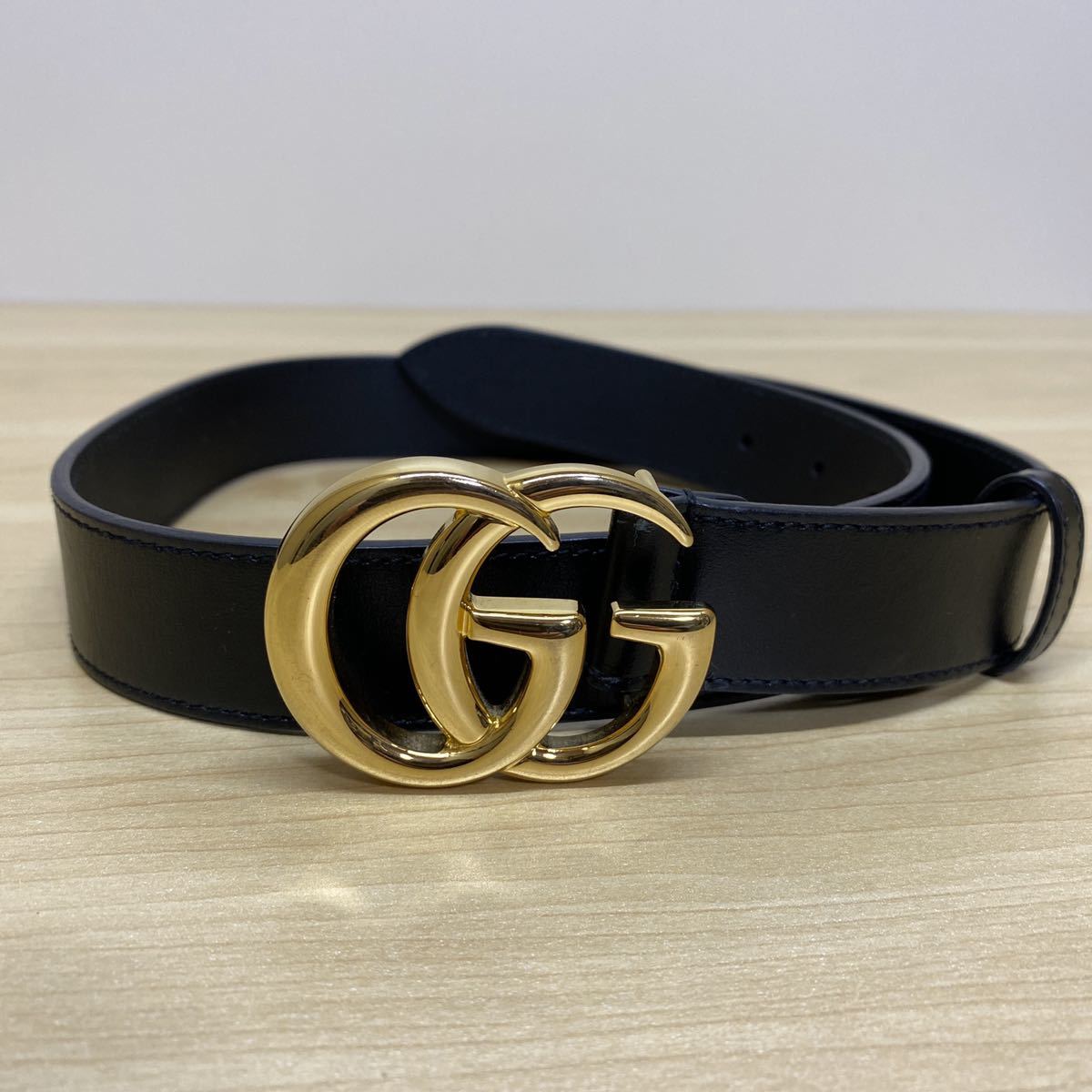 GUCCI グッチ ベルト GGバックル ゴールド ブラック革 ユニセックス GUCCI グッチ ベルト GGバックル ゴールド ブラック革 ユニセックス
