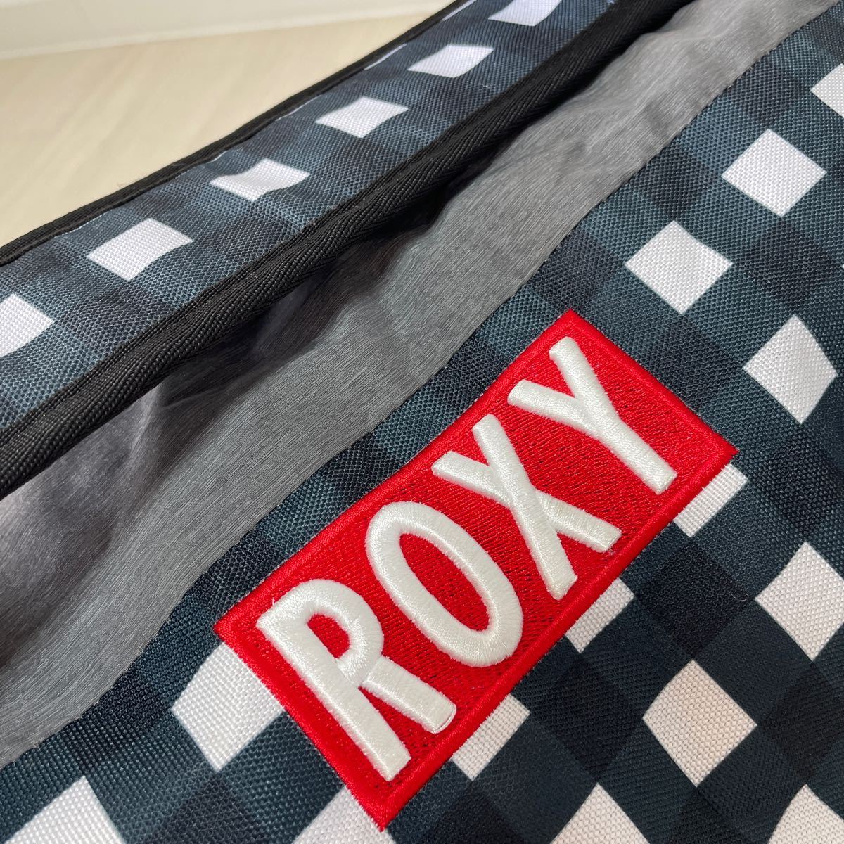 ROXYロキシー ボストンバッグ ショルダーバッグ スポーツバッグ ドラムフォルム ネイビー 美品_画像4