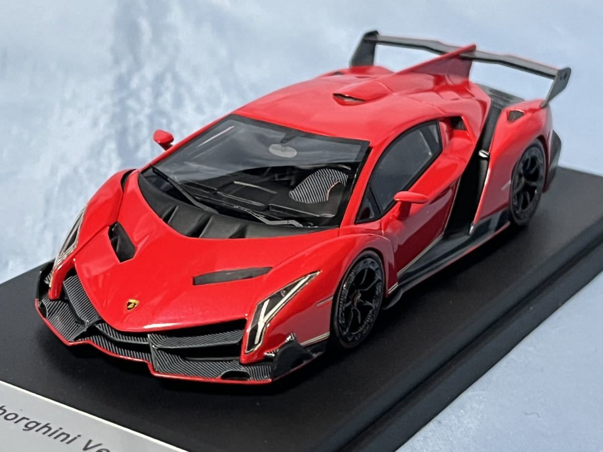 ルックスマート 製　　ランボルギーニ　ヴェネーノ　　　　　　　赤　　　1/43