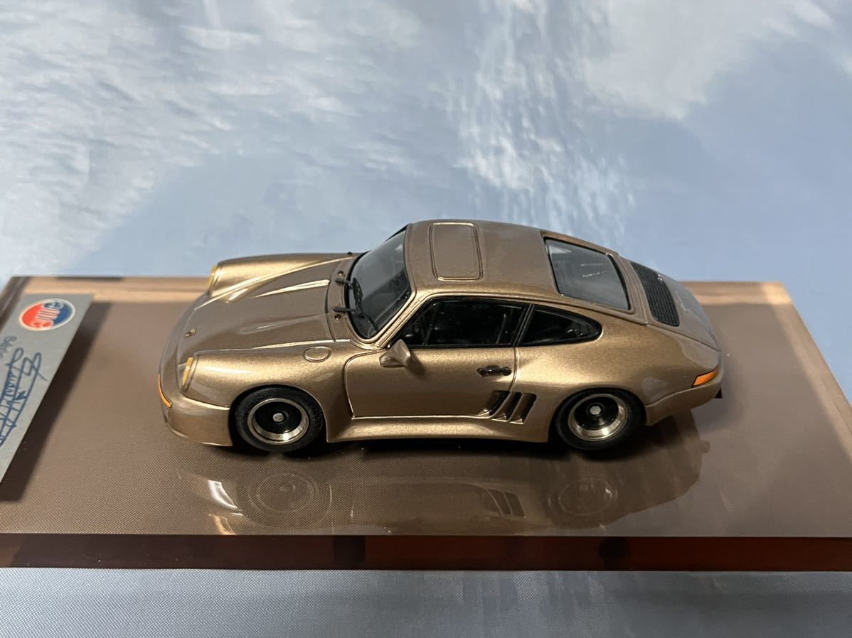 AMRモデル製　　ポルシェ　911 シュトロゼック　　　　1/43_画像2