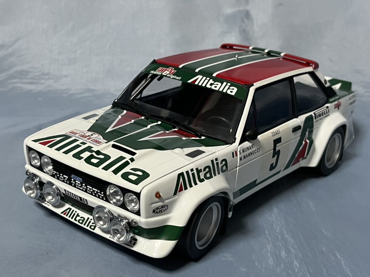 京商 製　　フィアット　131 アバルト　　　1978年 ツール　ド　コルス　　　　1/18