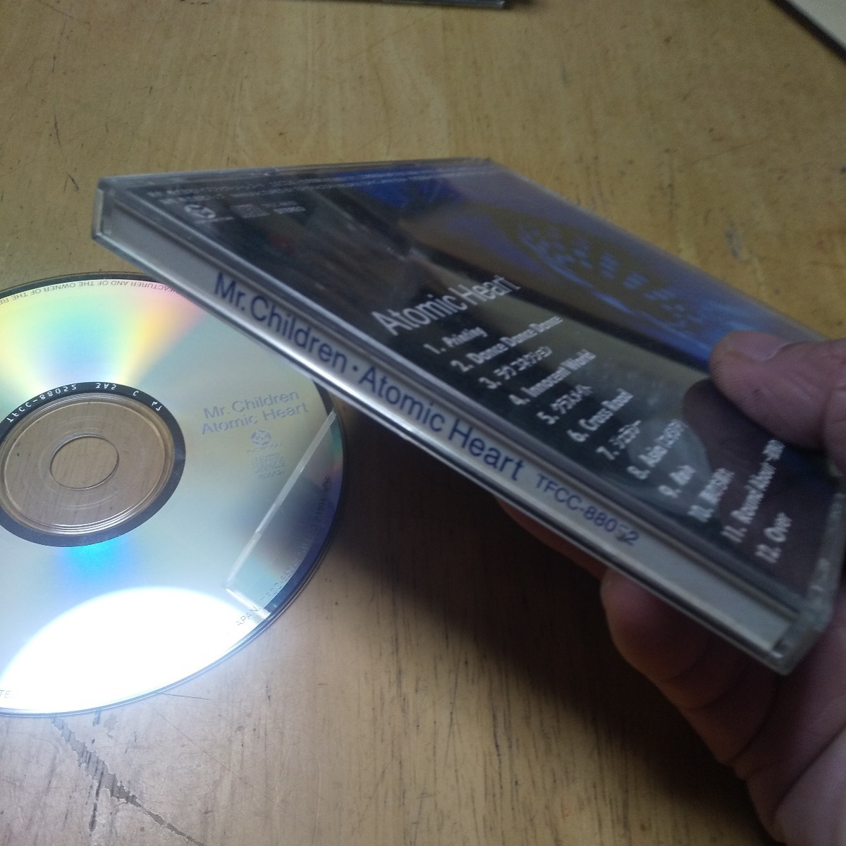 ◎CD【Mr.Children/ アトミック・ハート】1994年　送料無料、返金保証_画像3