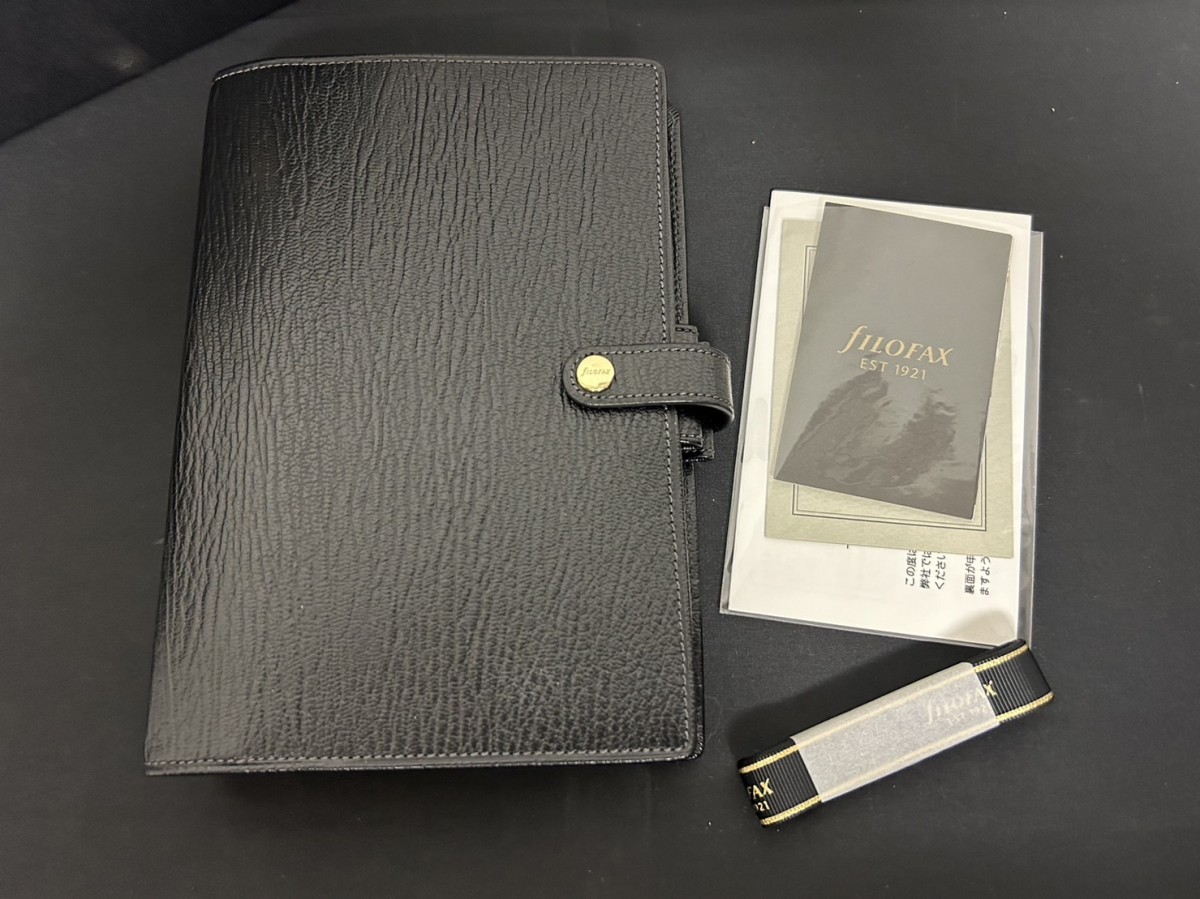 ほぼ未使用　A3　美品　Filofax　ファイロファックスEST 1921　システム手帳　ブラック　本革　レザー　元箱付　付属品有り　現状品_画像2