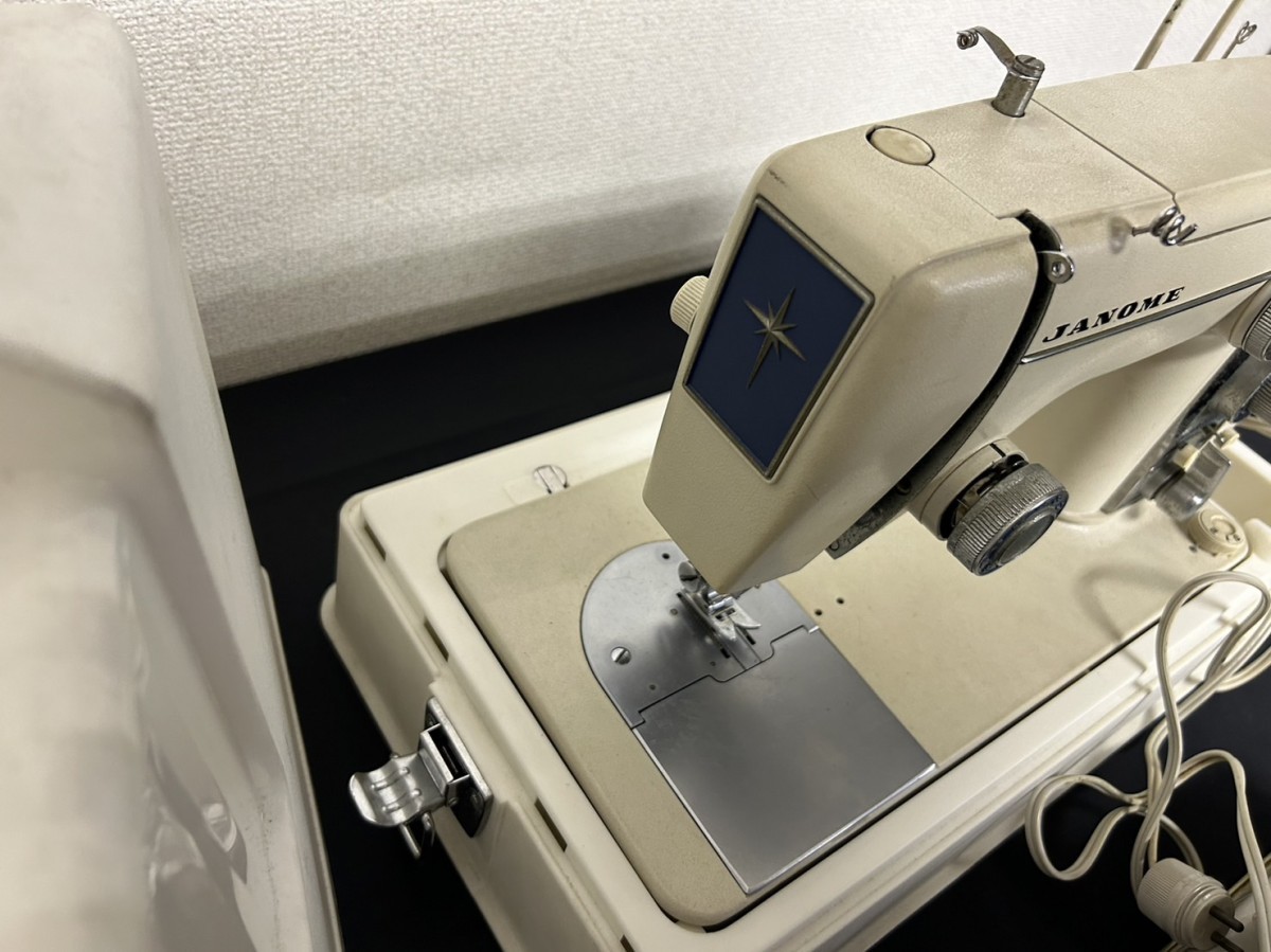 A3　JANOME　ジャノメ　MODEL 801　ミシン　ハンドクラフト　ケース付　現状品_画像3