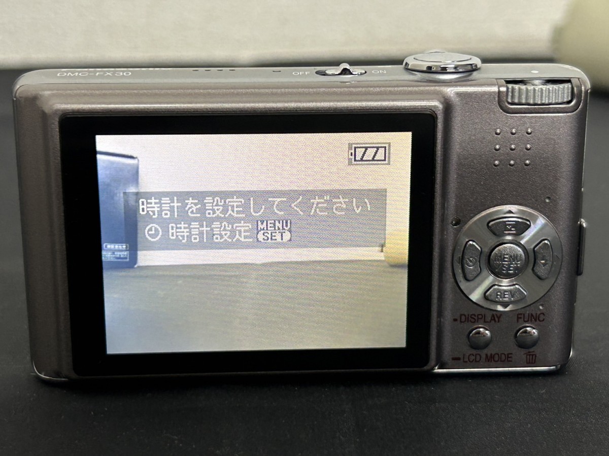 A2　Panasonic　パナソニック　DMC-FX30　LUMIX　ルミックス　コンパクトデジタルカメラ　通電確認済み　元箱付　付属品多数　現状品_画像8