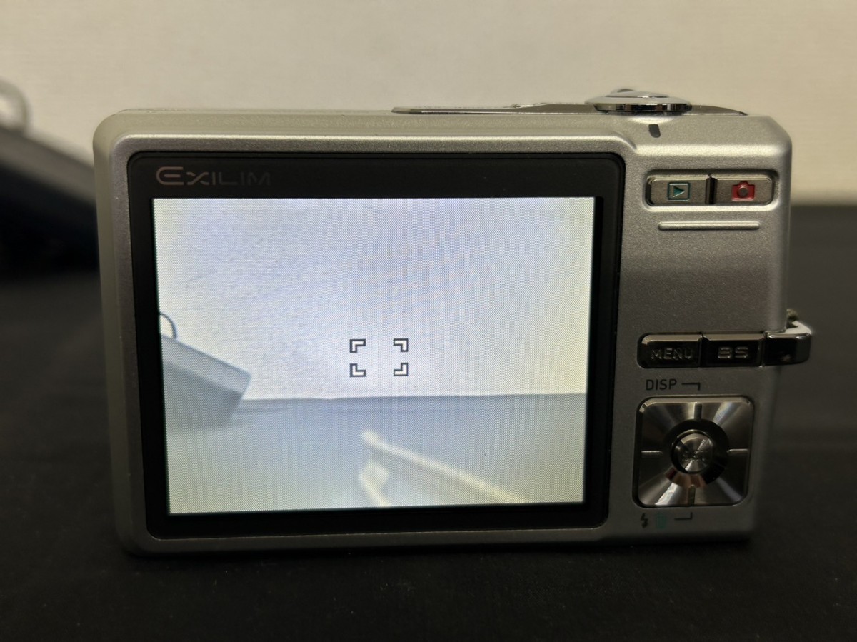 A1　CASIO　カシオ　EX-Z600　EXILIM　コンパクトデジタルカメラ　シャッター音OK　通電確認済み　現状品_画像4