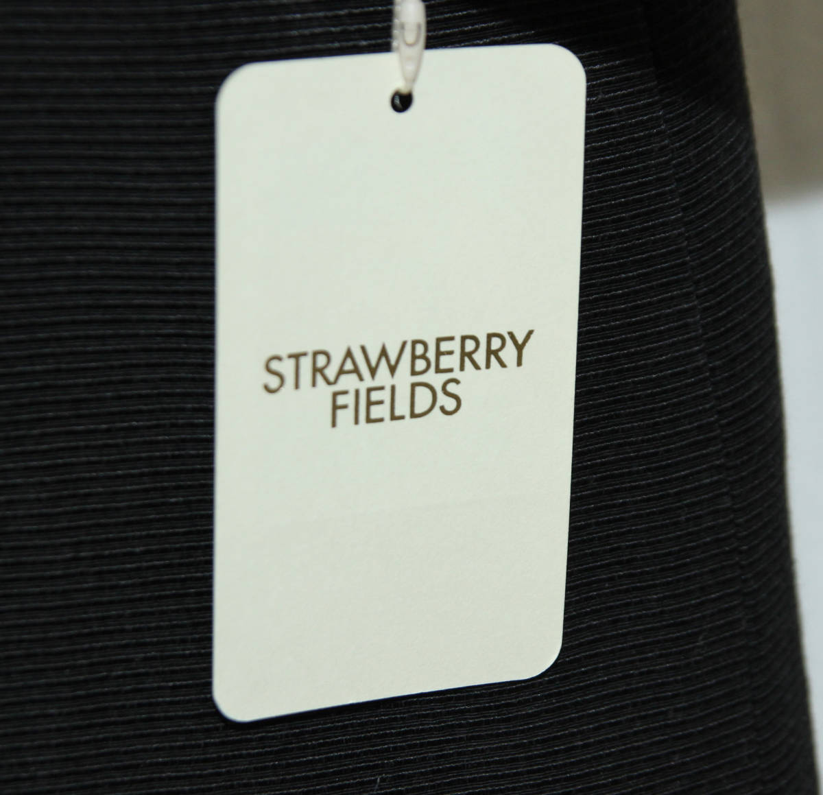 未使用 SUGARMATRIX STRAWBERRY-FIELDS ストロベリーフィールズ レディース コート 黒色 襟元ビジュー付き 即納品可能