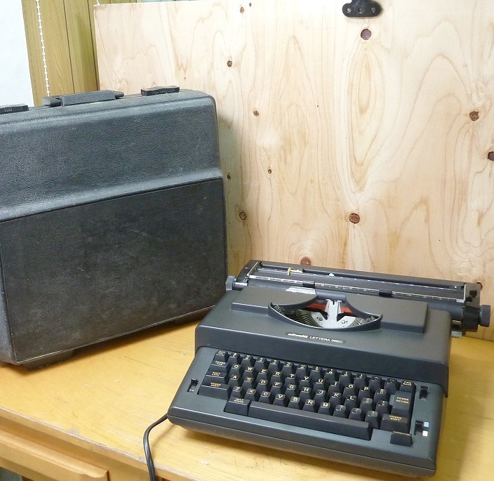 @olivetti LETTERA 39EColibeti пишущая машинка retro античный коллекция изготовление документов знак удар . канцелярские принадлежности утиль обращение 