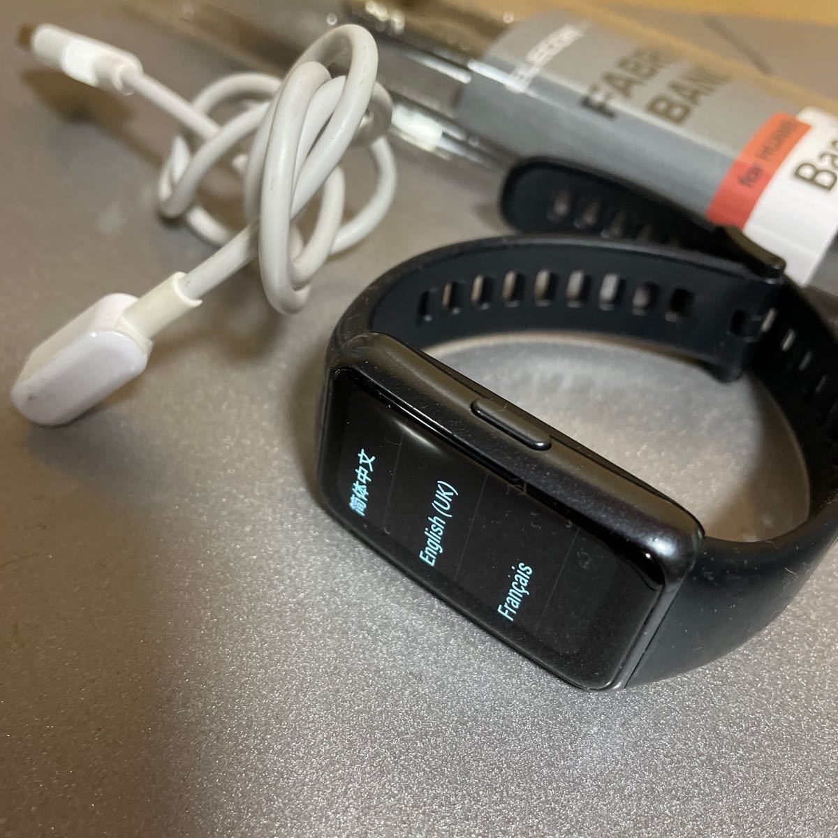 ファーウェイ　スマートウォッチ HUAWEI Band6 -C6C 動作品　エレコム　新品バンド付　動作品_画像1