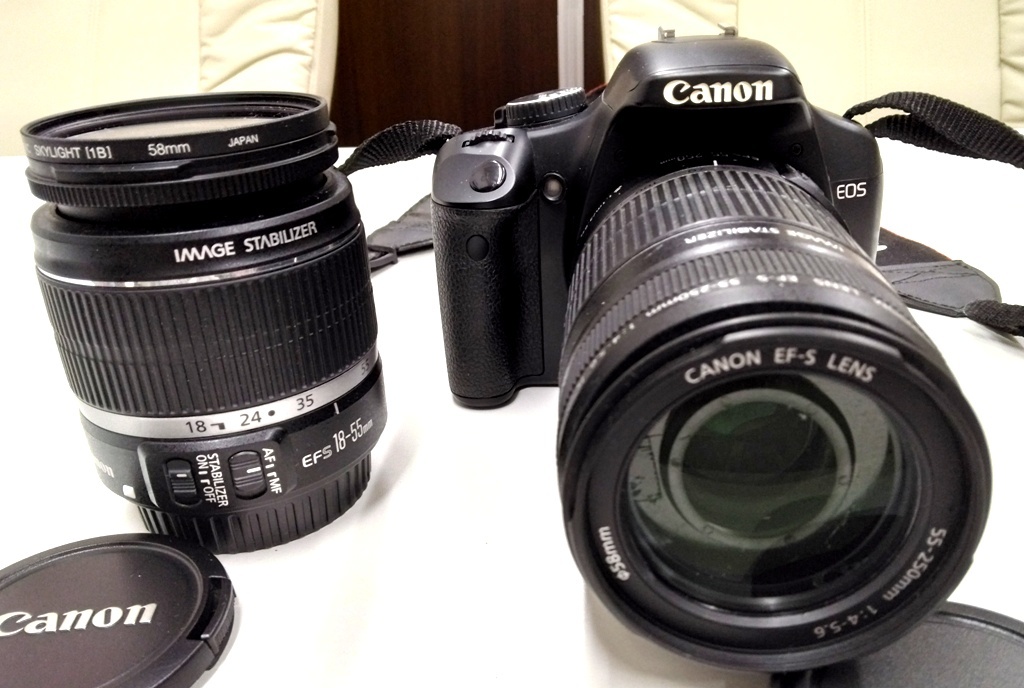 ☆Canon キャノン EOS Kiss X2 ダブルズームキット+レンズEFS 18-55mm/EFS 55-250mm2本【作動未確認】中古※税込価格_画像2