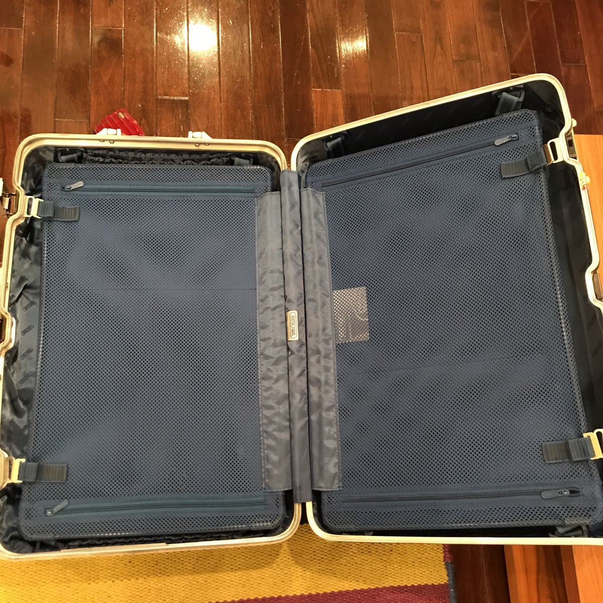 ヴィンテージ 送料無料 希少 リモワ RIMOWA トパーズ シルバー ヴィンテージ 送料無料 希少 リモワ RIMOWA トパーズ シルバー