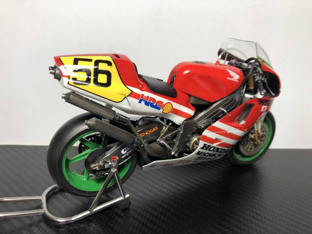 ハセガワ 1/12 '89 HONDA NSR500 ”巨摩郡” 「バリバリ伝説」塗装完成品_画像4