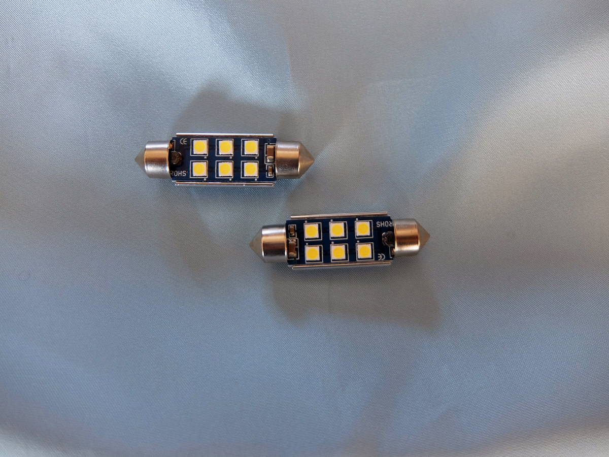 T10×41 6連 3030 SMD LED Canbus  キャンセラー内蔵 2個セット 中古美品の画像1