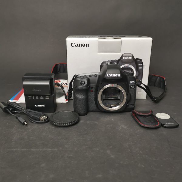 【 Canon EOS 5D Mark II 箱付 】キャノン 35mm フルサイズ デジタル 一眼レフ カメラ ボディ マーク 説明書 付属品 中古_画像1