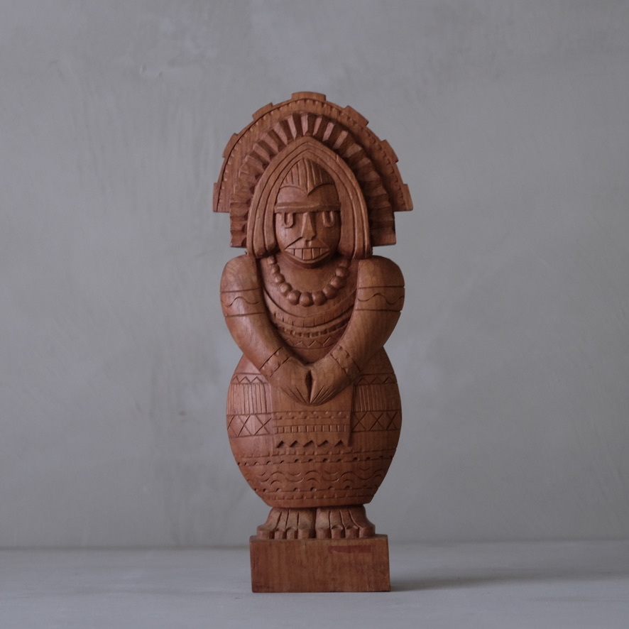 02820 ペルー 木像 / 木彫 トゥミ オブジェ 置物 アート 芸術