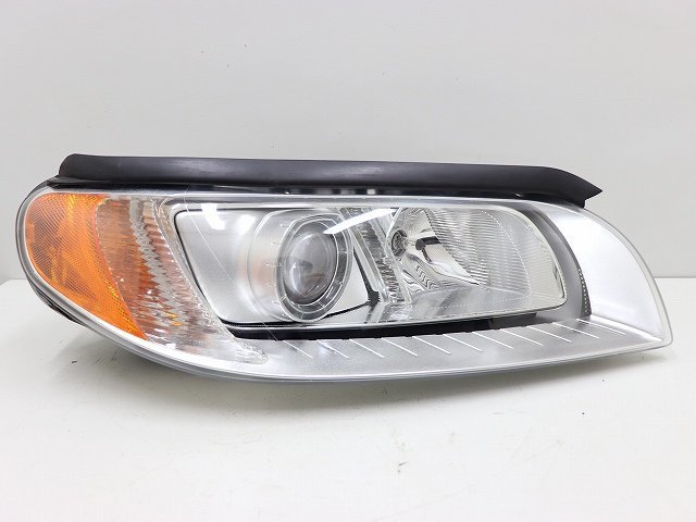 * Volvo V70 BB 09 year BB5254W right head light HID/ xenon projector 31214350 ( stock No:A36968) (7300) *