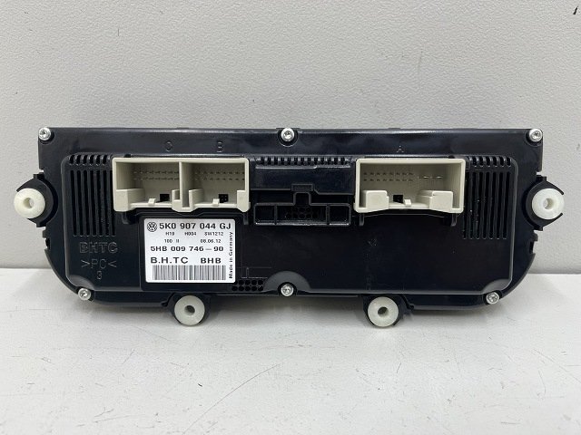 VW ティグアン R-Line 5N 2013年 5NCCZ エアコンスイッチ/AC操作パネル 5K0907044GJ (在庫No:510609) (7353) 最終出品●_画像4