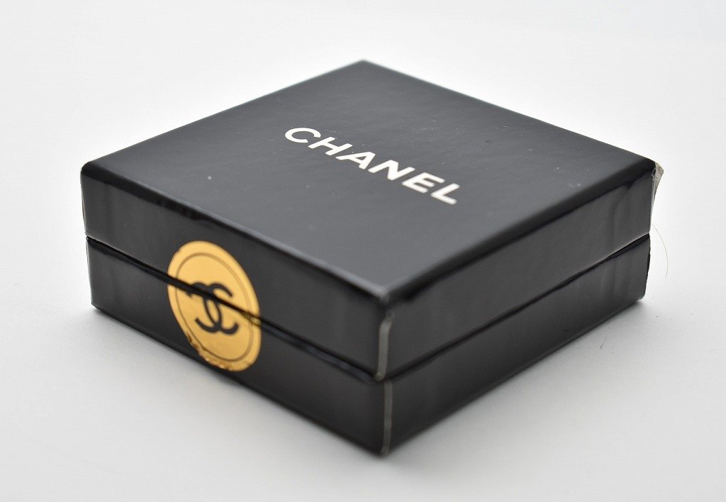 竜B222◆ヴィンテージ CHANEL シャネル フェイクパール イヤリング レディース アクセサリー 金色 ゴールドカラー ブランド品_画像9