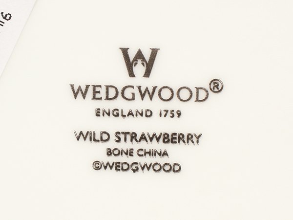 美品 ウェッジウッド オクタゴナルディッシュ 皿 24cm ワイルドストロベリー WILD STRAWBERRY WEDGWOOD [0304初]_画像4