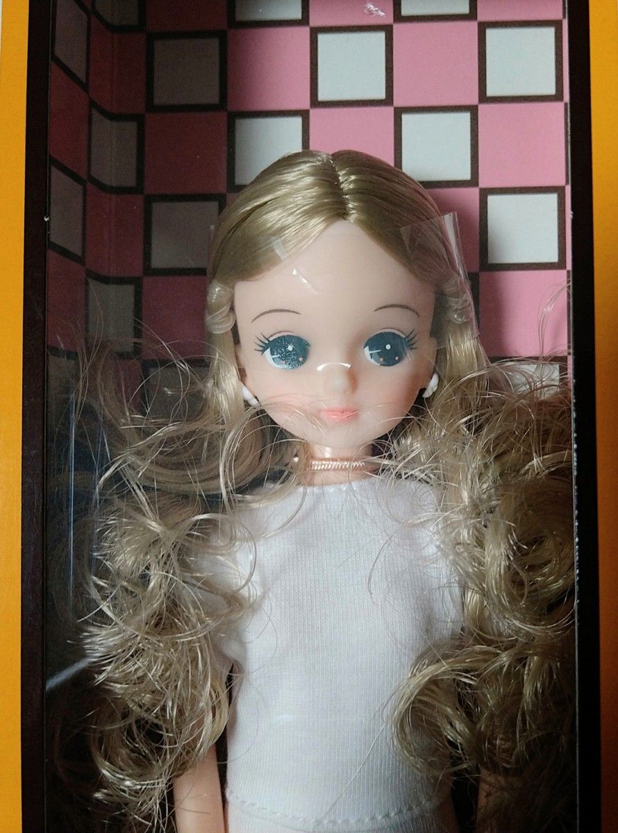 2022年日本橋BASICモデルきらちゃん おたのしみドール リカ 2022年日本橋BASICモデルきらちゃん おたのしみドール リカ