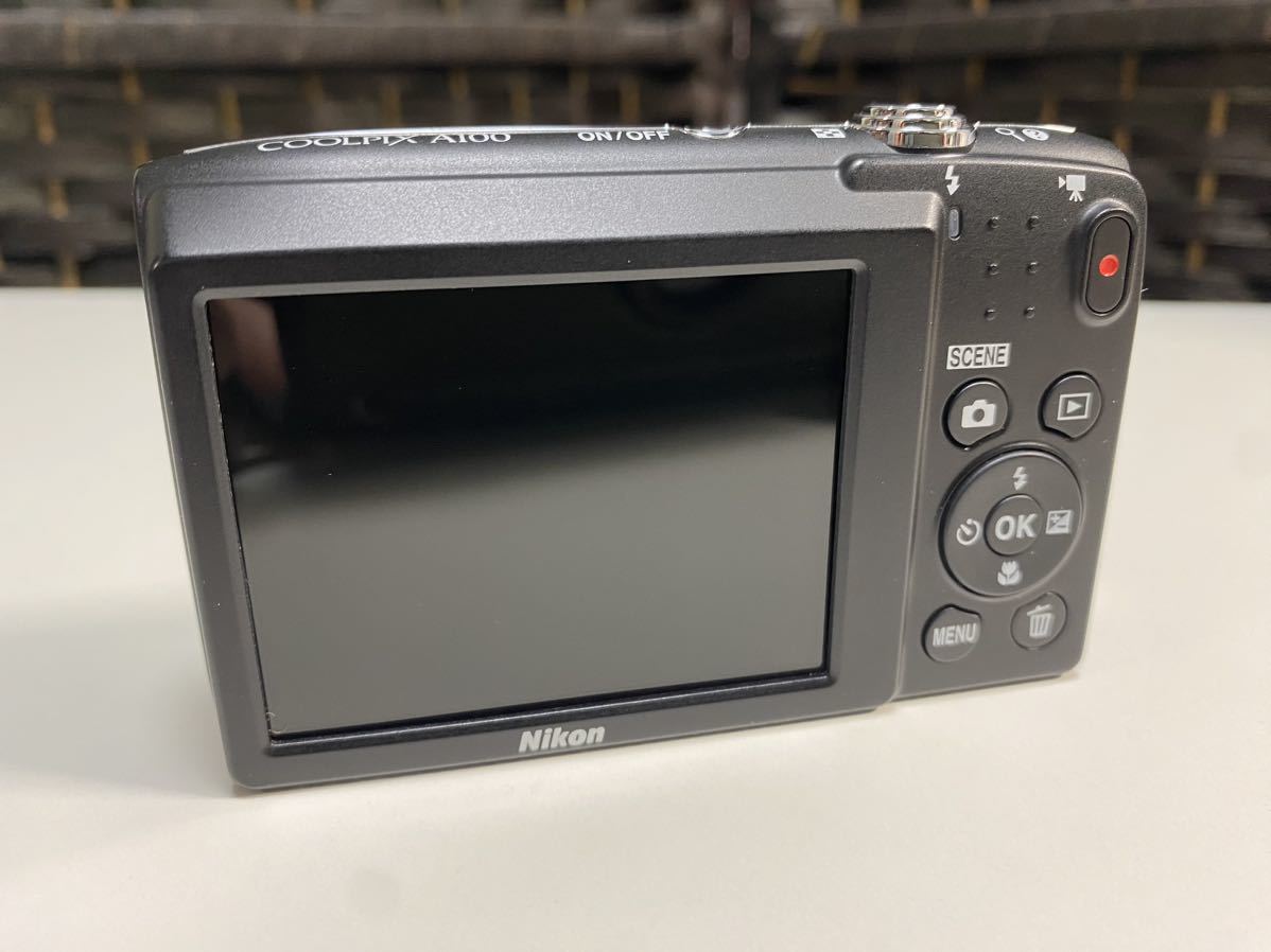 美品 Nikon ニコン COOLPIX A100 シルバー コンパクトデジタルカメラ 取説 SD8GB 充電ケーブル付 デジカメ_画像7