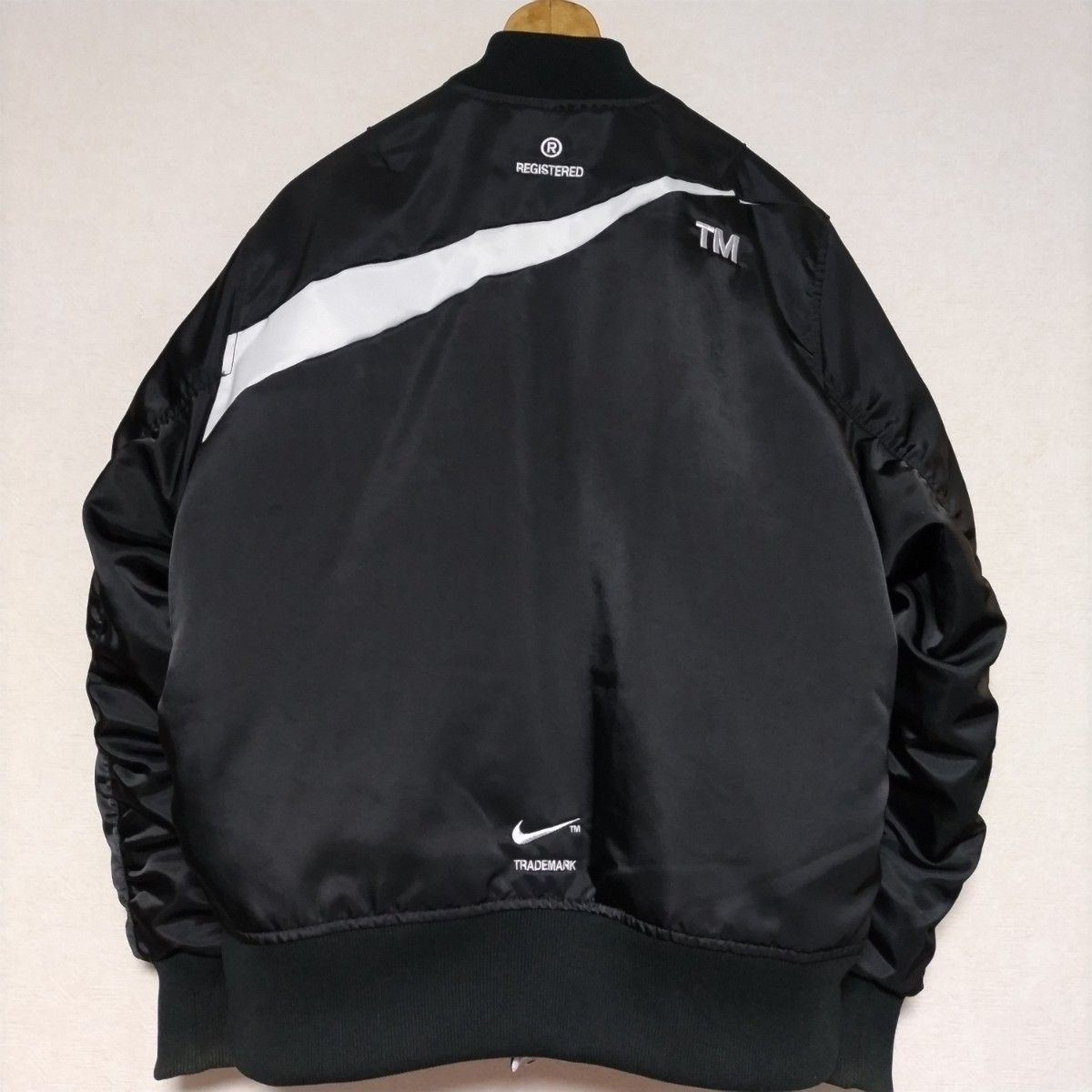 NIKE ナイキ SYNFL SWOOSH BOMBER JACKET スウッシュ NIKE ナイキ SYNFL SWOOSH BOMBER JACKET スウッシュ