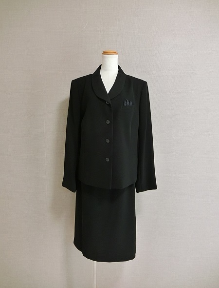 極美品　TOKYO IGIN　イギン　フォーマル　スカート　セットアップスーツ　ブラック　１９　大きいサイズ