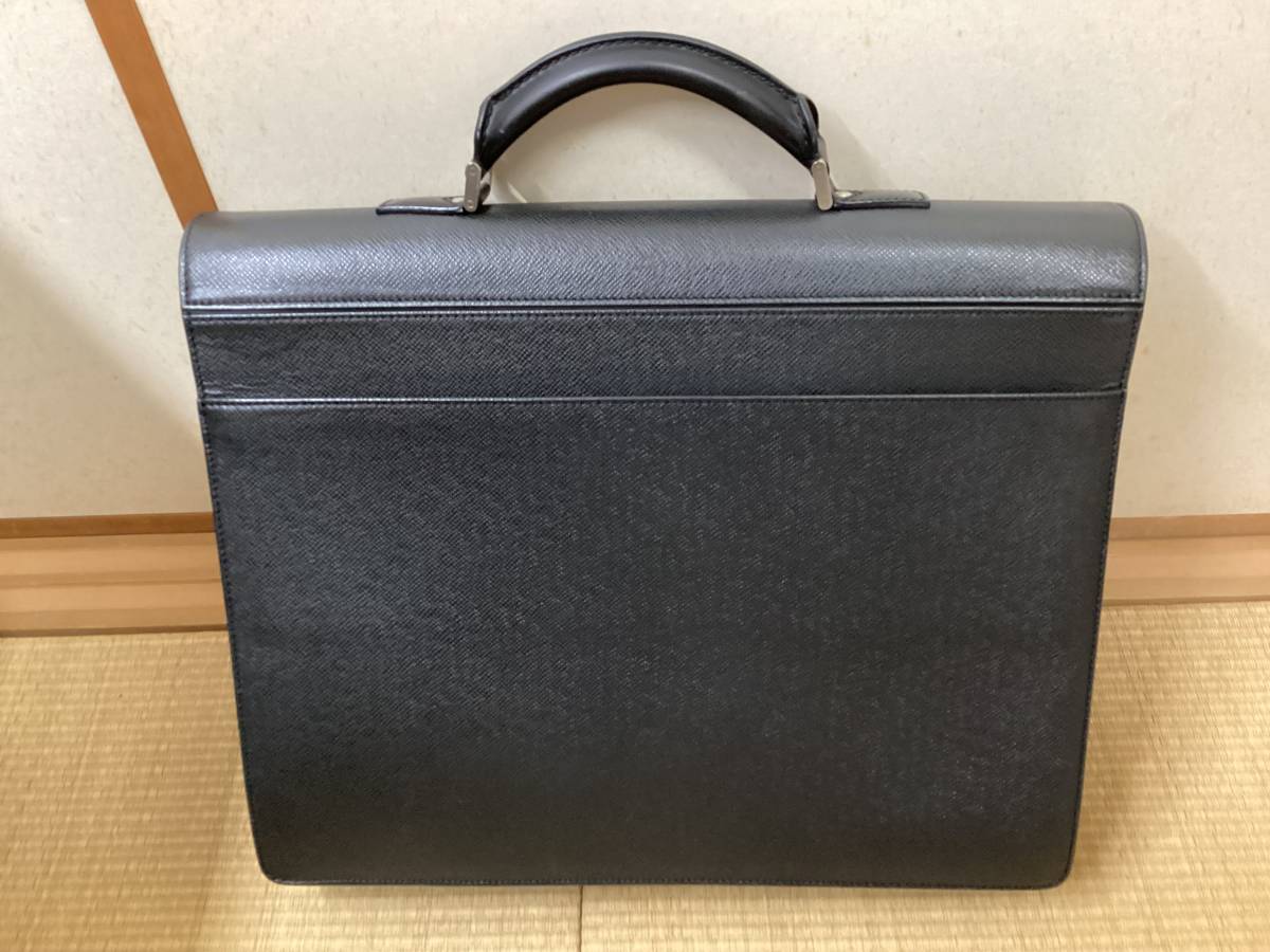 ☆極美品☆ ルイヴィトン Louis Vuitton タイガ ロブスト2 ビジネスバッグ ブリーフケース A4収納可能 アルドワーズ 黒系 ☆ メンズ かばん_画像2