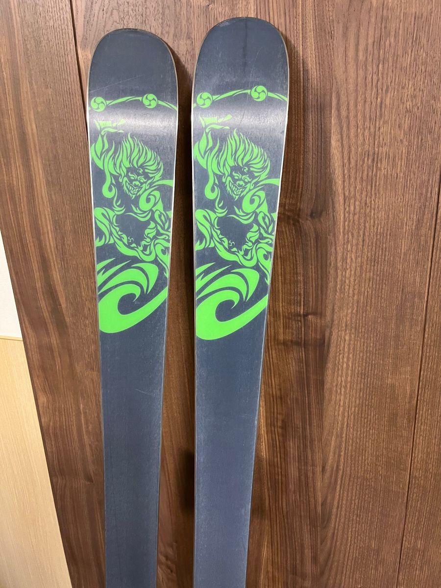 ロシニョール スキー板 ツインチップ 148cm ビンディング 付き ロシニョール スキー板 ツインチップ 148cm ビンディング 付き