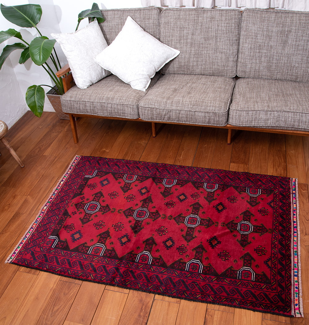 送料無料 ラグ バローチ アンティーク マット 遊牧民バローチの手織り絨毯(約146cm x 82cm) パキスタン_画像1