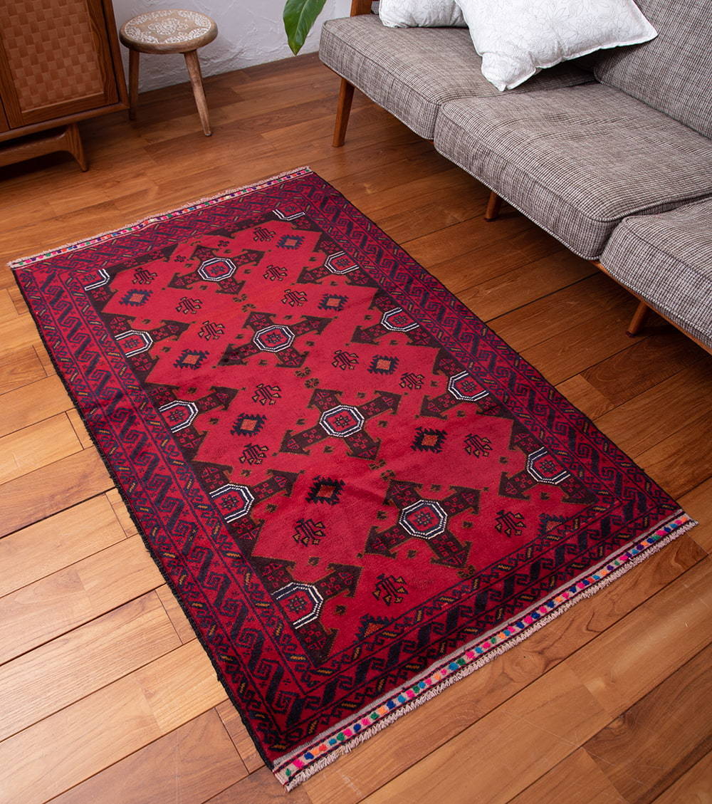 送料無料 ラグ バローチ アンティーク マット 遊牧民バローチの手織り絨毯(約146cm x 82cm) パキスタン_画像3