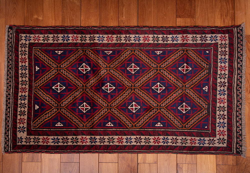 送料無料 ラグ バローチ アンティーク マット 遊牧民バローチの手織り絨毯(約146cm x 90cm) パキスタン_画像4