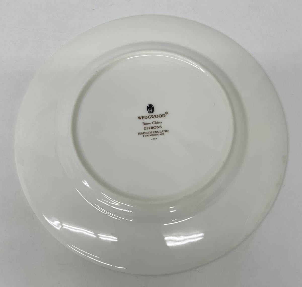 AK☆ 美品 WEDGWOOD プレート CITRONS 直径約17.5cm ウェッジウッド シトロン Bone China ボーンチャイナ 中皿 洋食器 食器 お皿 レモン_画像4