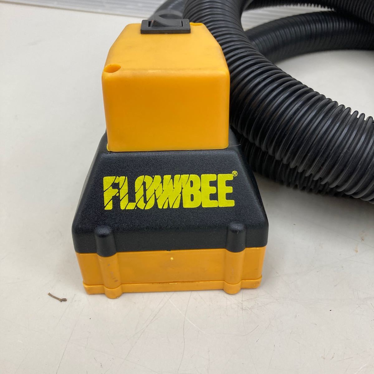 BK○ FLOWBEE フロービー 掃除機吸引式電動バリカン ホームヘアカッター　動作未確認_画像2