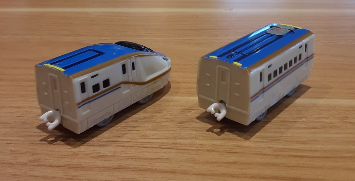 北陸新幹線 かがやき はくたか ミニチュア 模型 E7系 ミニカー おもちゃ コレクション 飾り 置物 雑貨 JR_画像2