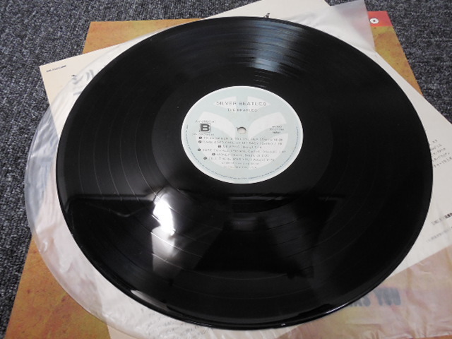 THE BEATLES・ザ・ビートルズ / SILVER BEATLES 1962 SELECTIONS (国内盤) 　 　 LP盤・AW-25020 M_画像7